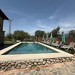Royares 度假居 *